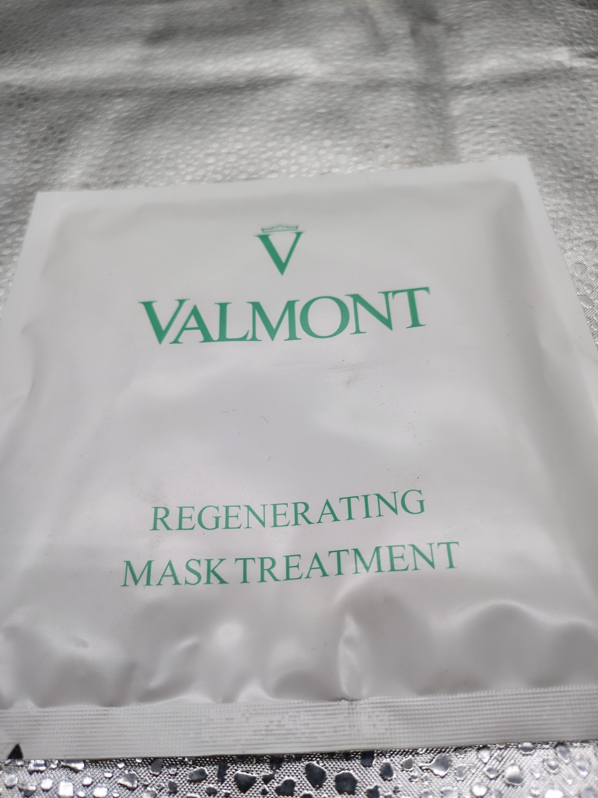 Valmont Regenerating Mask Treatment 1 Individual Mask Size – 1.2 Oz Switzerland