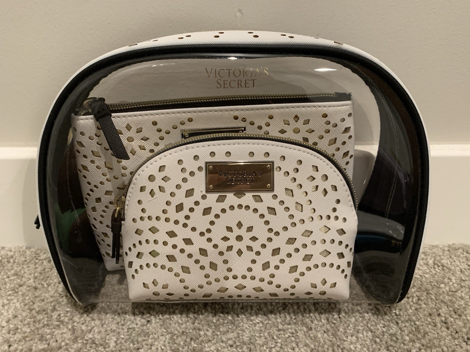 Victoria’s Secret Clear & White/Black 3 Piece Makeup Travel Bag Set-NWT