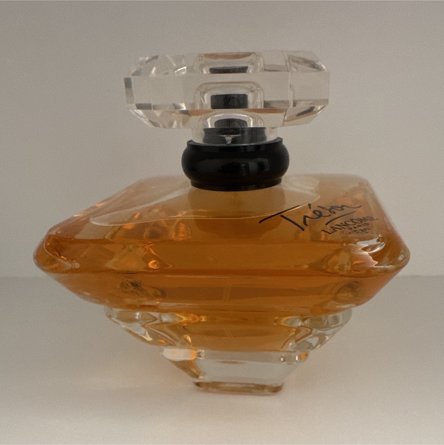 Lancôme Trésor Eau de parfum Spray Regular Size 3.4 fl oz MPN 38U200T