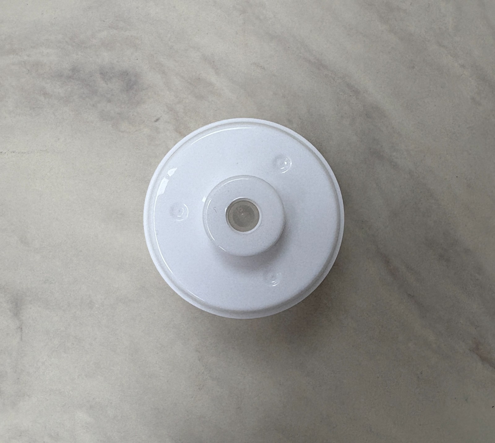 CASE (280) 100ml/3.38oz White Airless Pump Bottle for Makeup, Haircare, Travel
