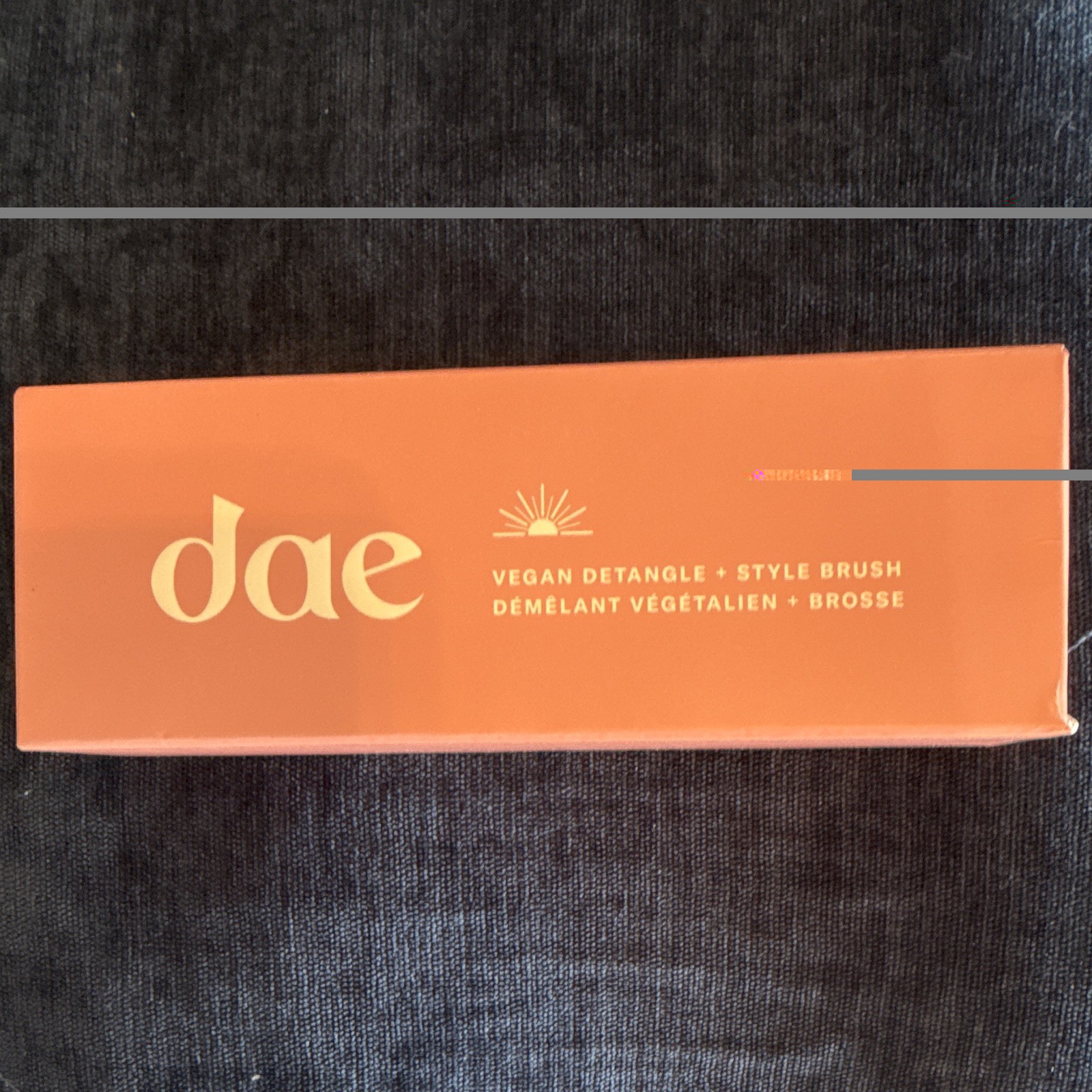dae Vegan Detangle + Style Brush Beige/White Oval 8 in All Hair Types