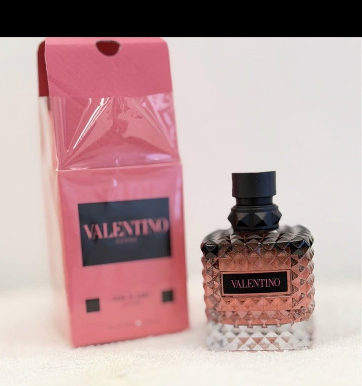 Valentino Donna Born In Roma Eau de Parfum Spray, Regular Size 3.4 fl oz