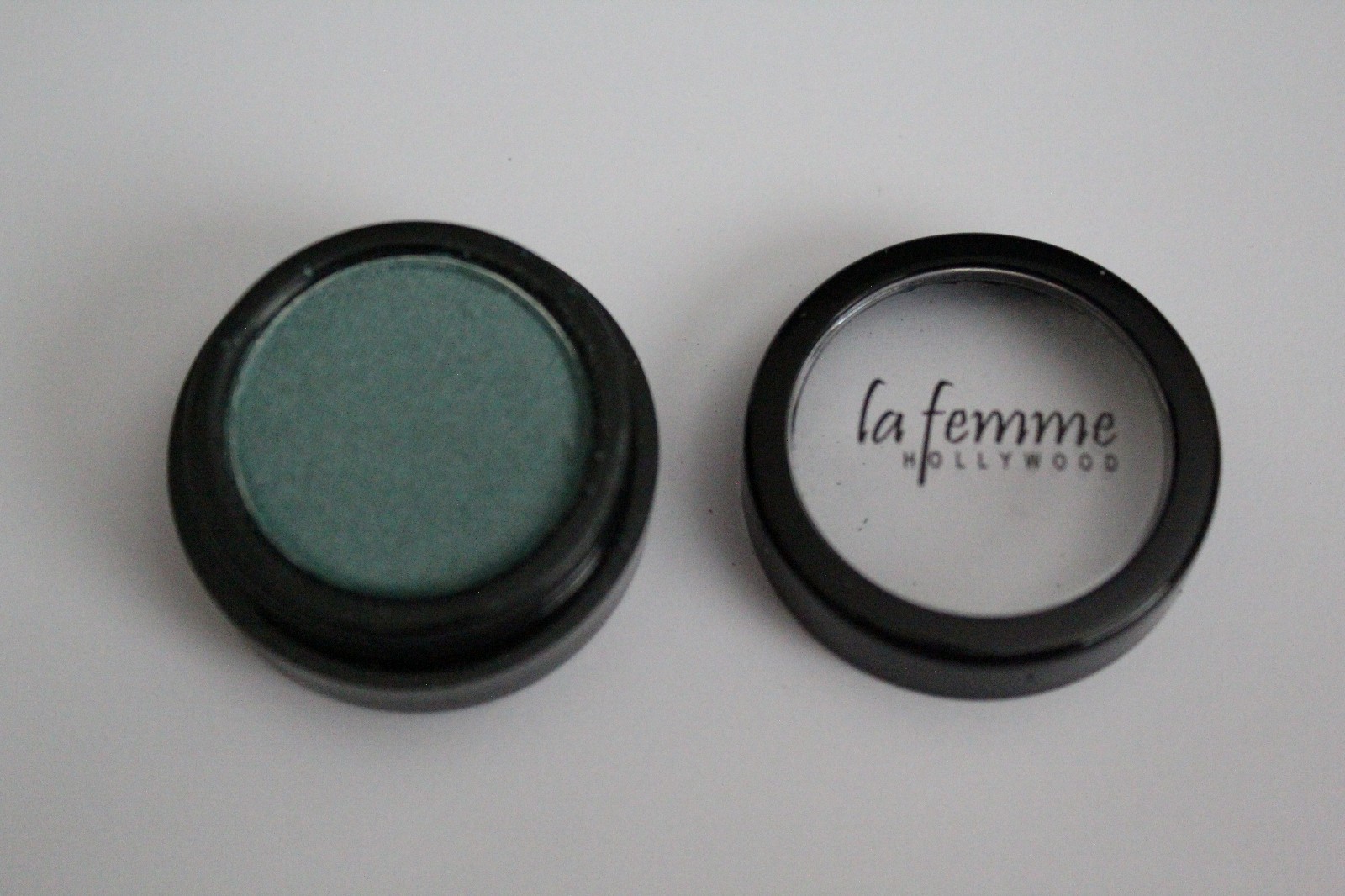 LA FEMME COSMETICS CAKE EYELINER, CHOOSE YOUR COLOR