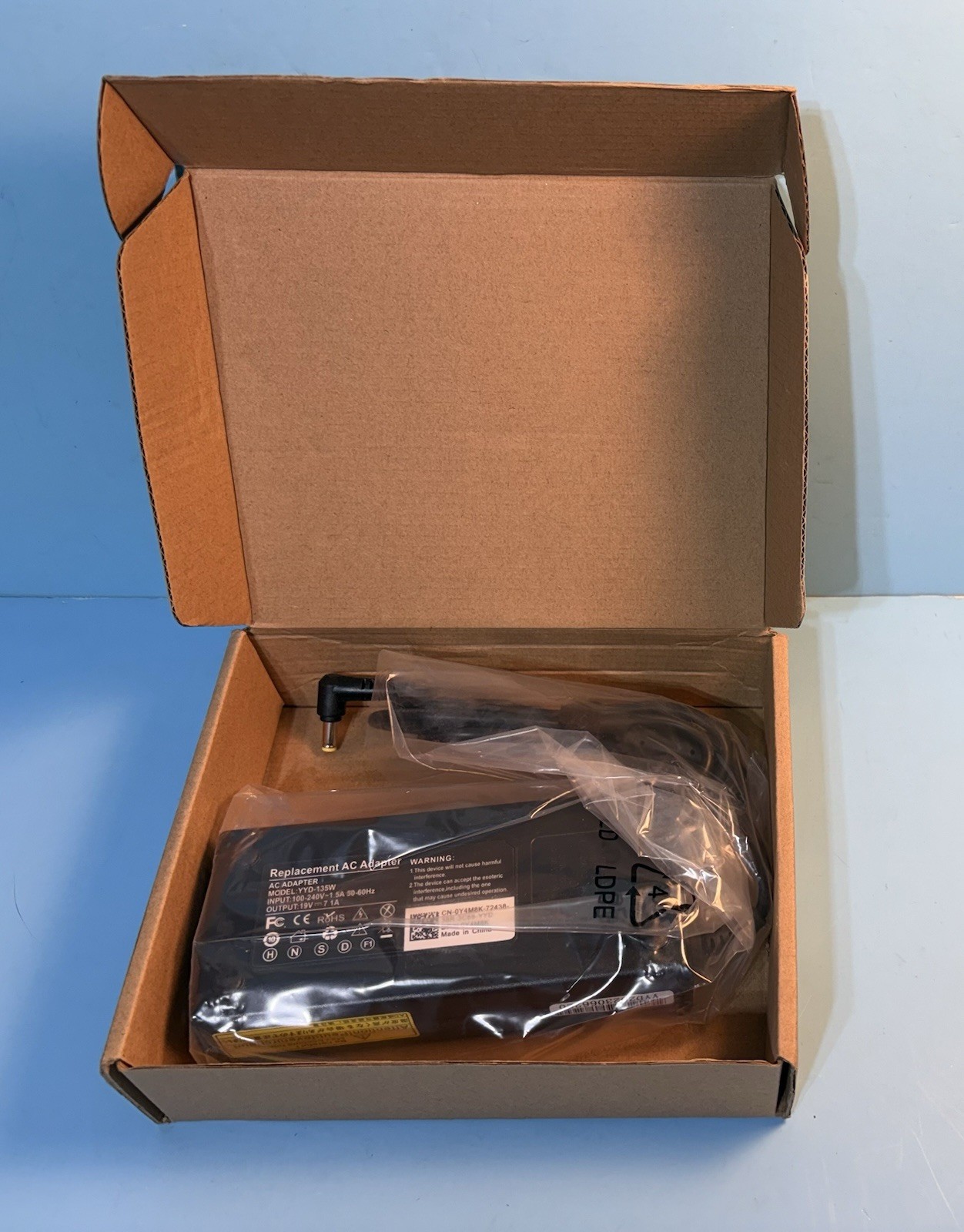 AC Input: 100-240V 50/60Hz Output: 19V7. 1A DC Siz; 5.5*1.7 – For 135 Acer Nitr