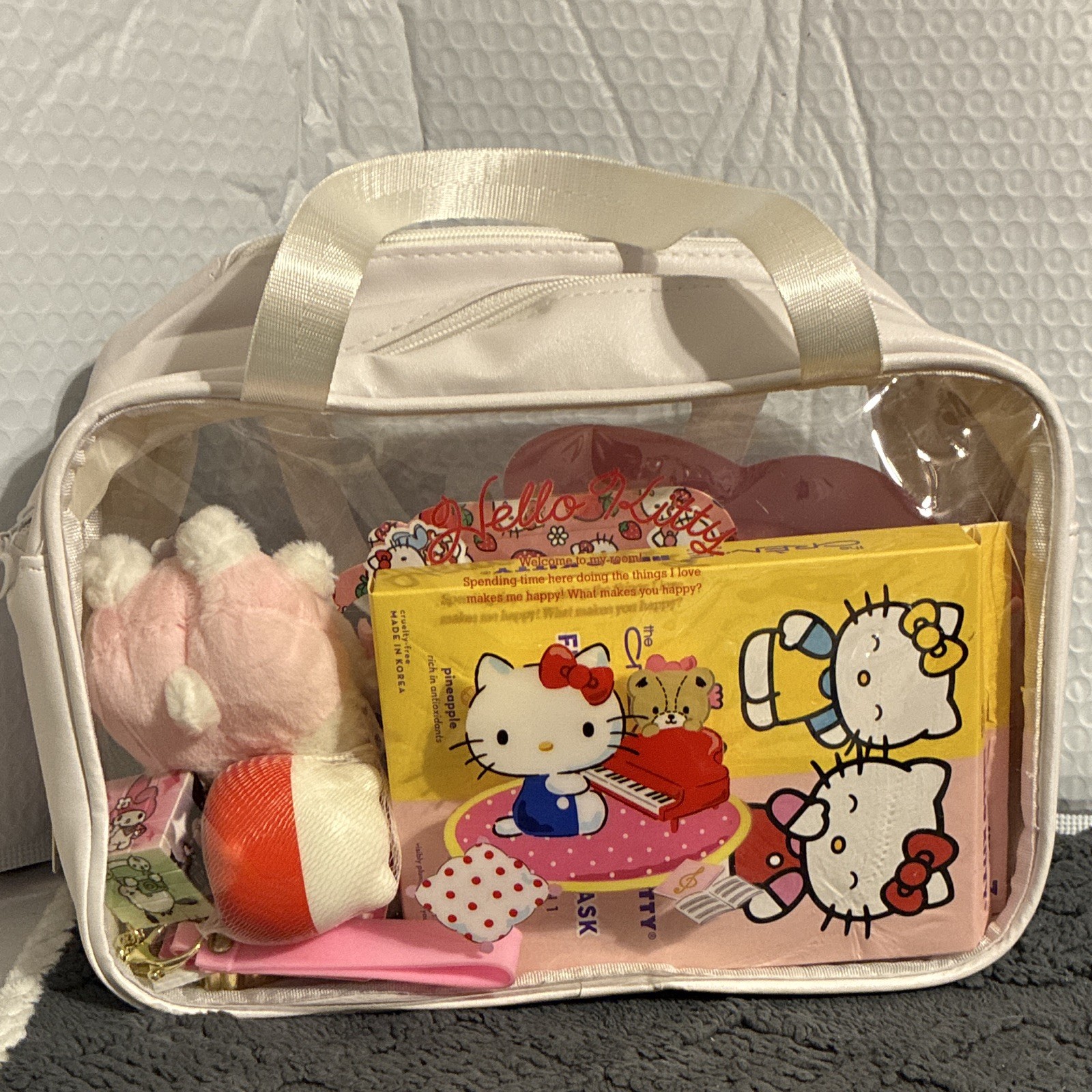 Hello Kitty Limited Edition Full Size Bag, includes all items shown in picture
