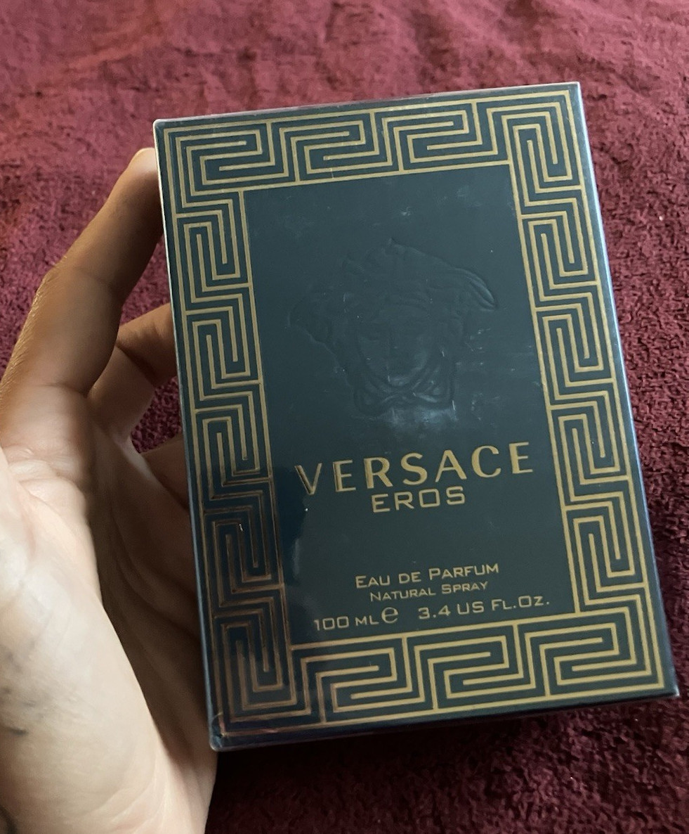 Versace Eros Eau de Parfum Natural Spray 3.4 fl oz / 100 mL Regular Size