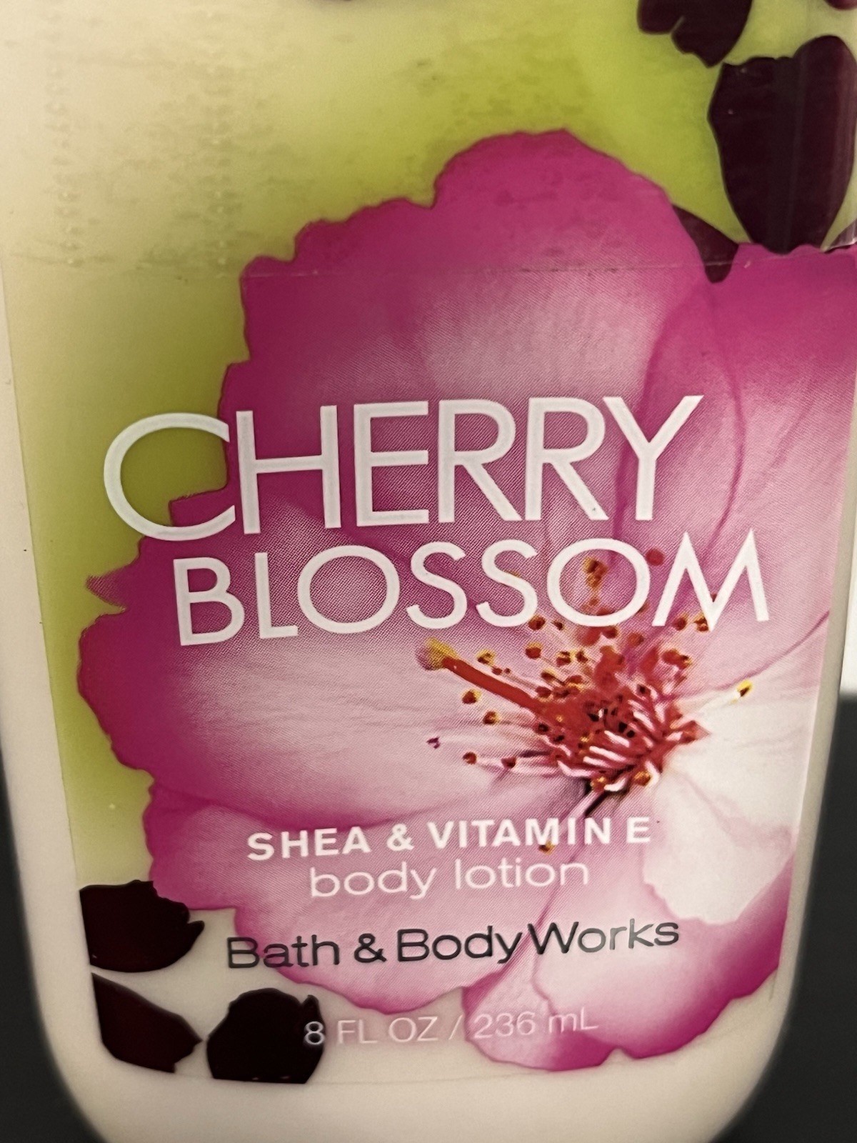 Bath & Body Works Original Cherry Blossom 8oz/236ml Body Lotion With Shea NEW