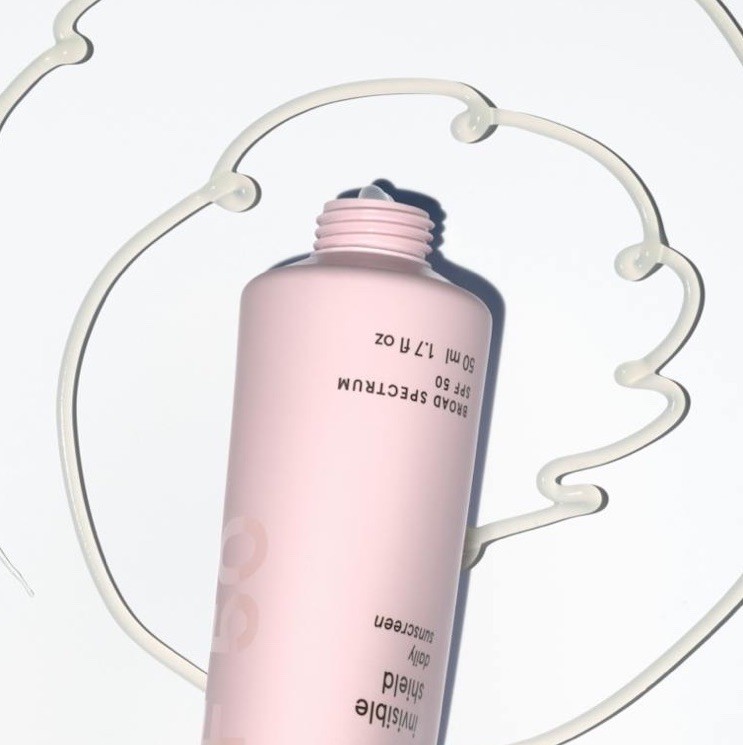 Glossier Invisible Shield Daily Primer Sunscreen SPF 50 1.7oz 50ml ~Light Weight