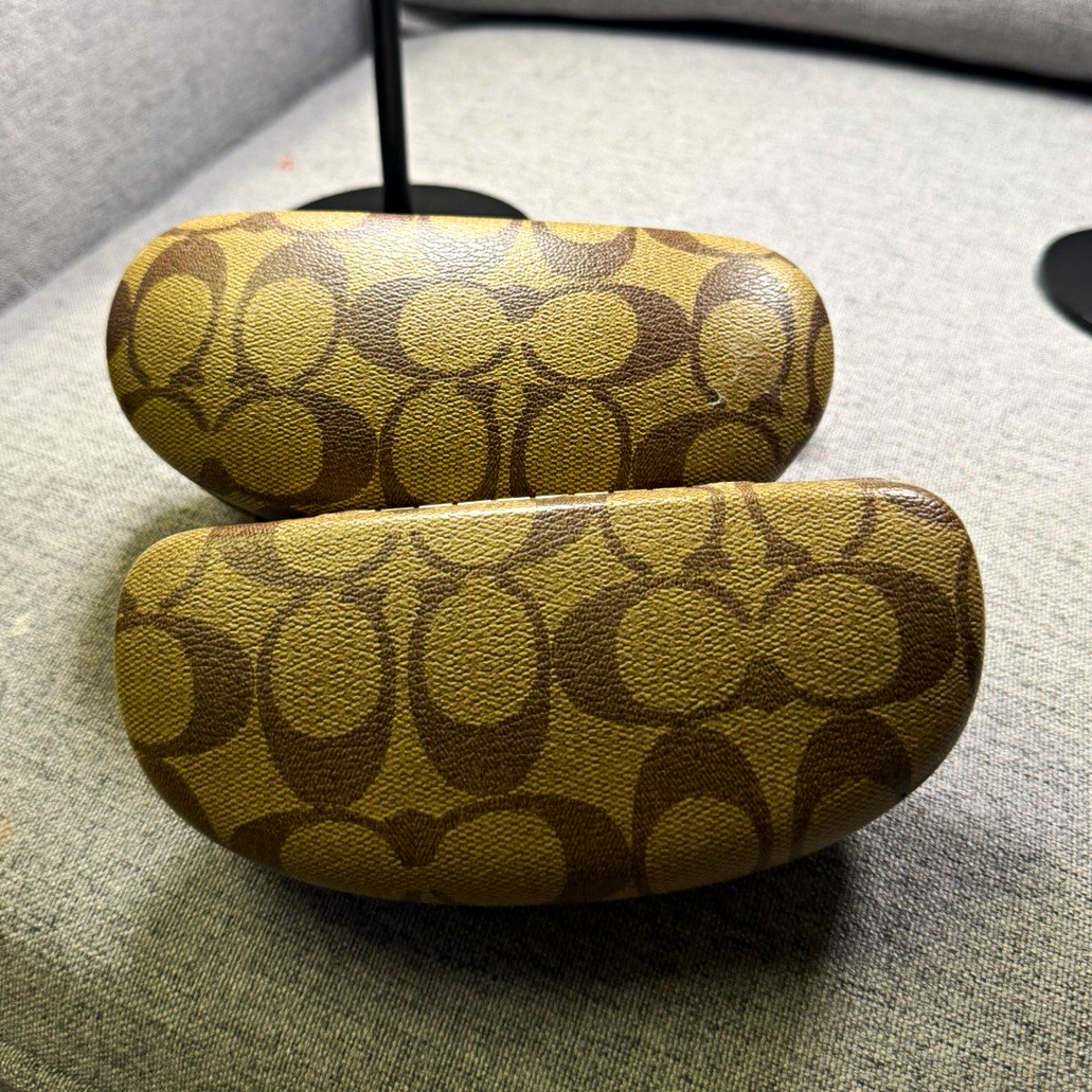 Coach Signature Logo Hard Clamshell Glasses Case Faux Leather Felt Lining (2)