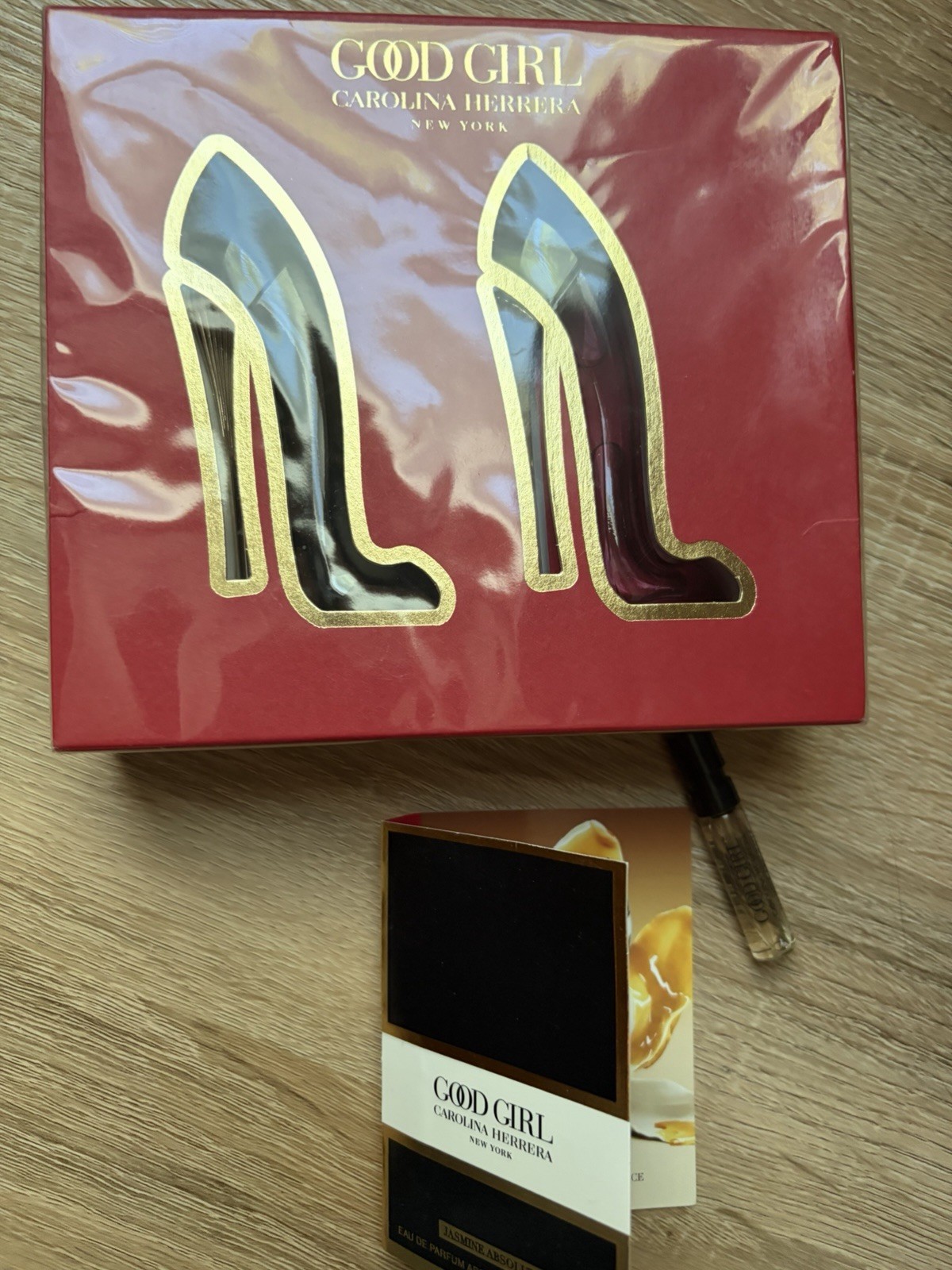 Carolina Herrera Good Girl Very Glam Eau de Parfum Spray Sample 0.24 fl oz
