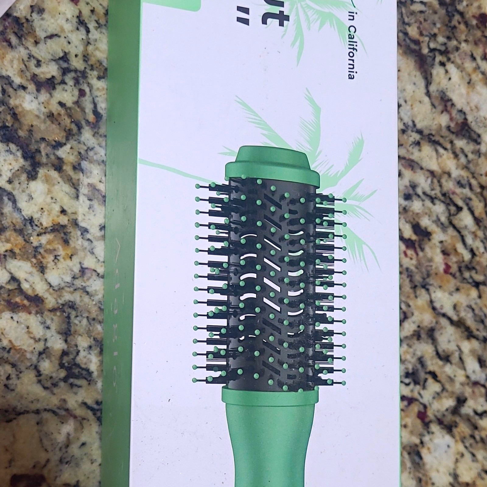 Green/Black Round Vented Hair Brush, Plastic, for All Hair Types