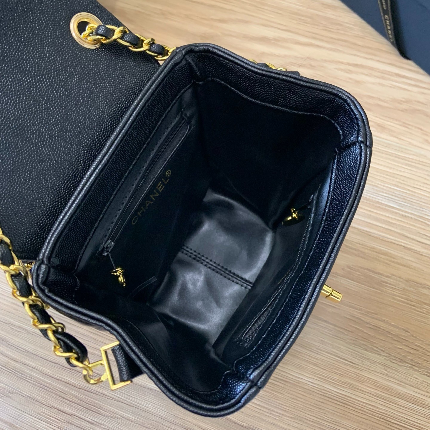 PRESALE Chanel Beauty VIP GWP Big Gold Buckle Little Fatty Crossbody Caviar Bag