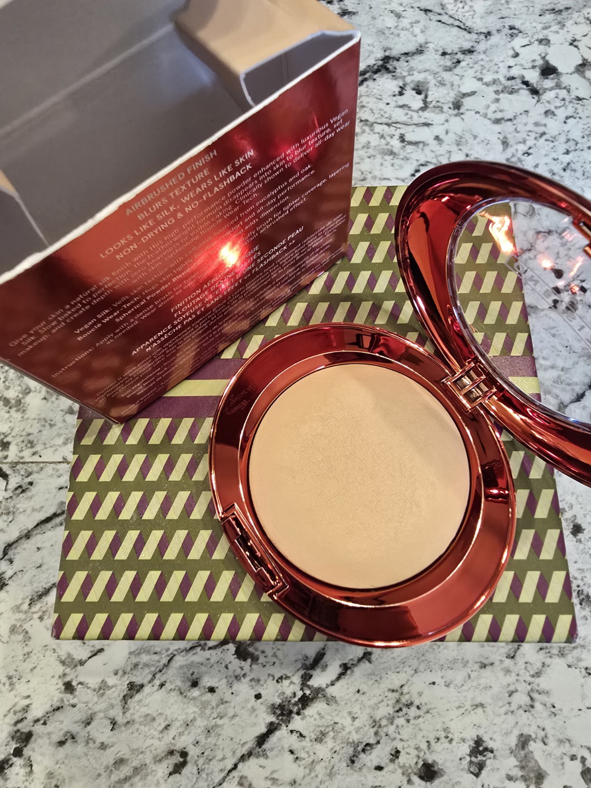 ONE/SIZE Bouclé Silk Cellulose Airbrushed Pressed Face Powder Medium 0.28 oz