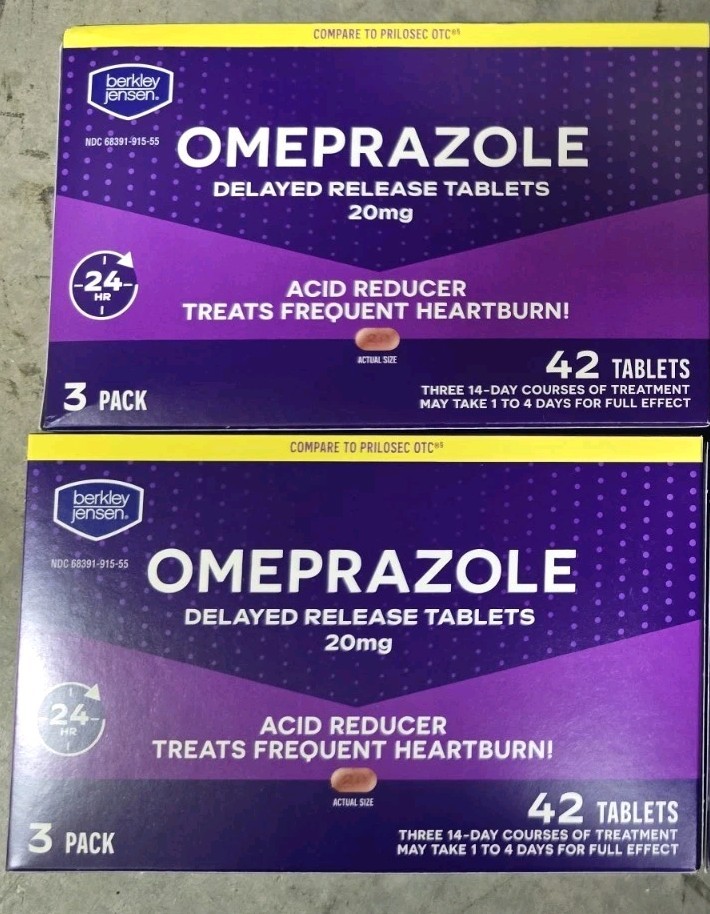 Berkley Jensen Omeprazole 20 mg Delayed Release, 42 Count (Pack of 4) EXP 07/27+