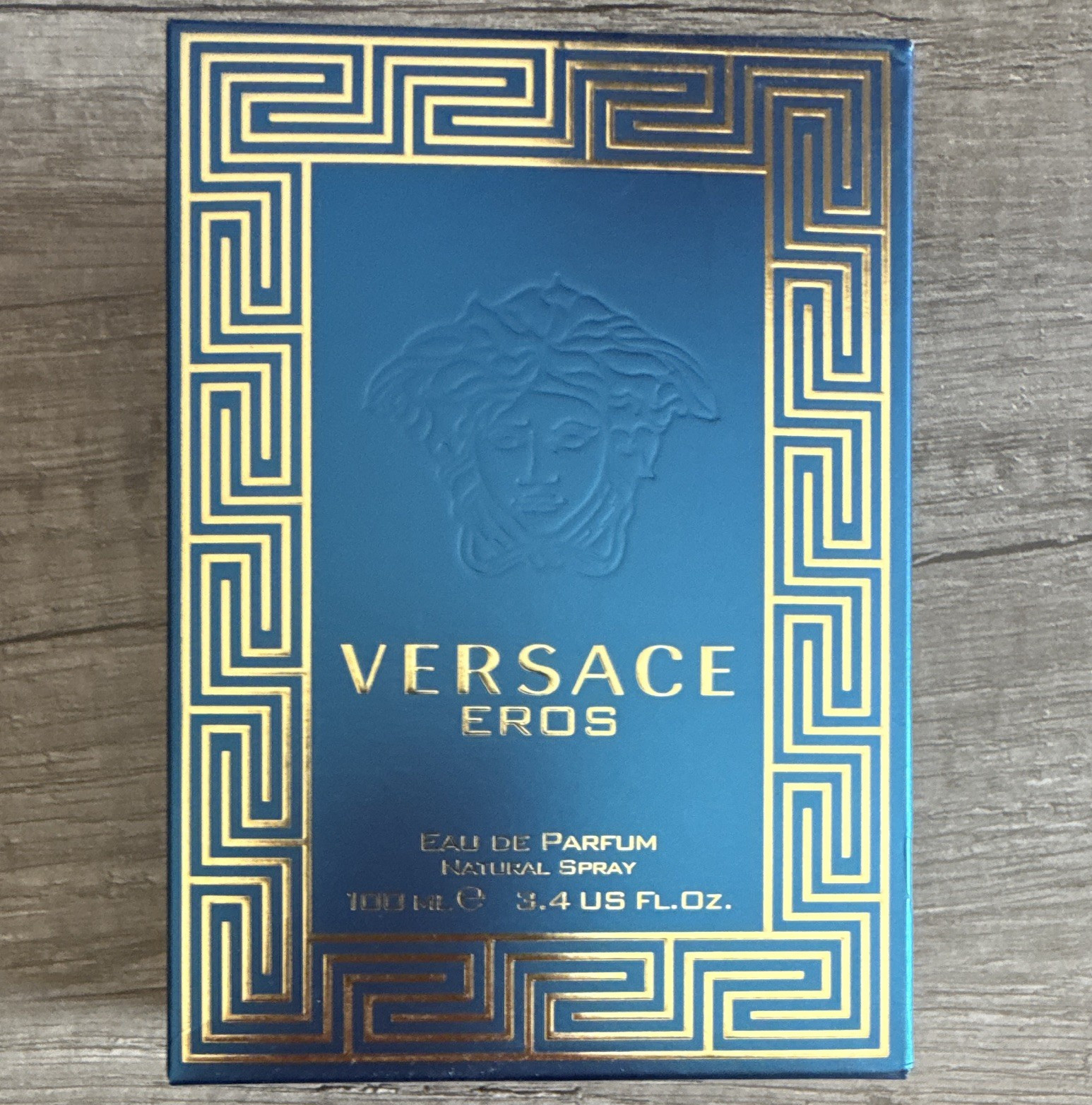 Versace Eros Eau de Parfum Natural Spray 3.4 fl oz (Regular Size)