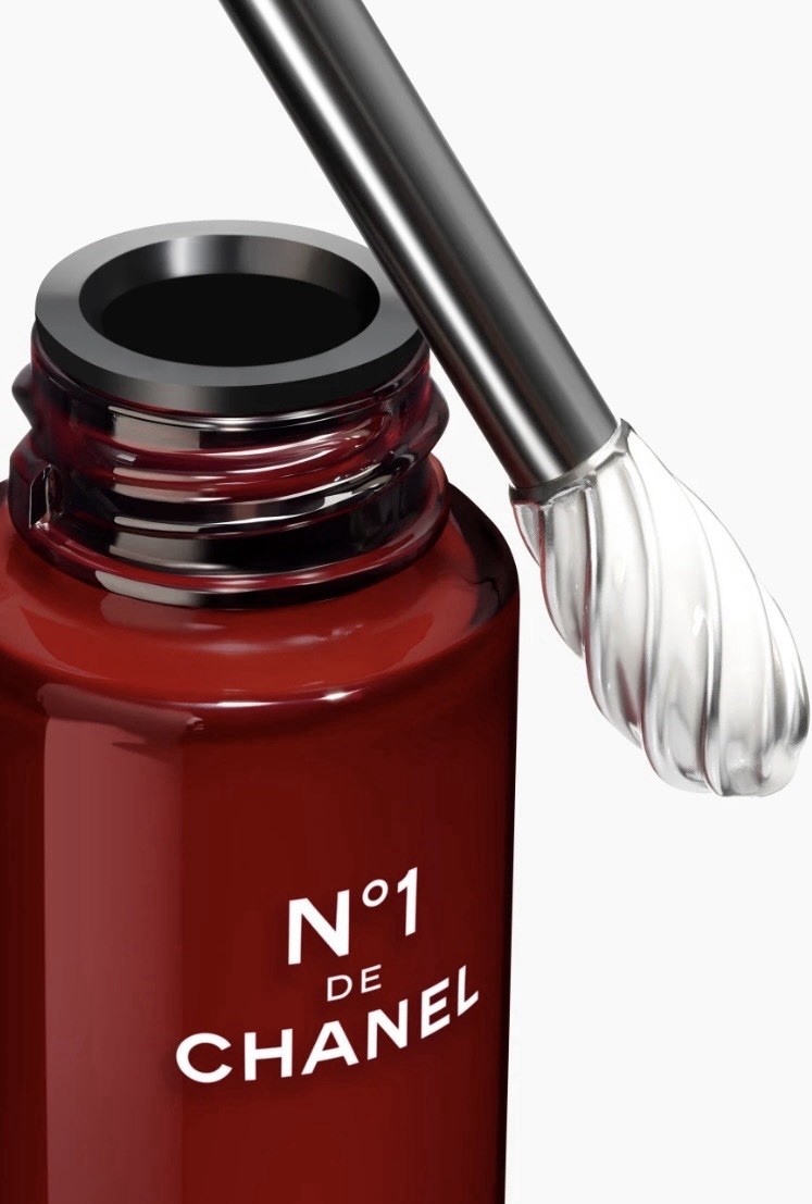 Chanel Nº1 DE CHANEL REVITALIZING EYE SERUM / NIB / Smooths / Restores Skin