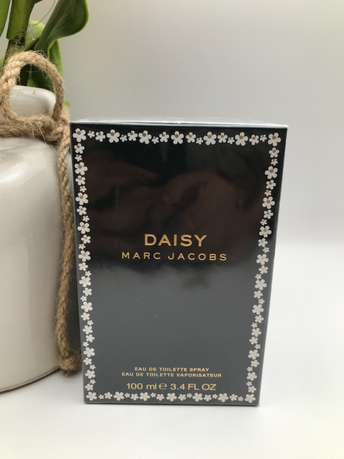 Daisy by Marc Jacobs for Women 3.4 oz Eau de Toilette Spray
