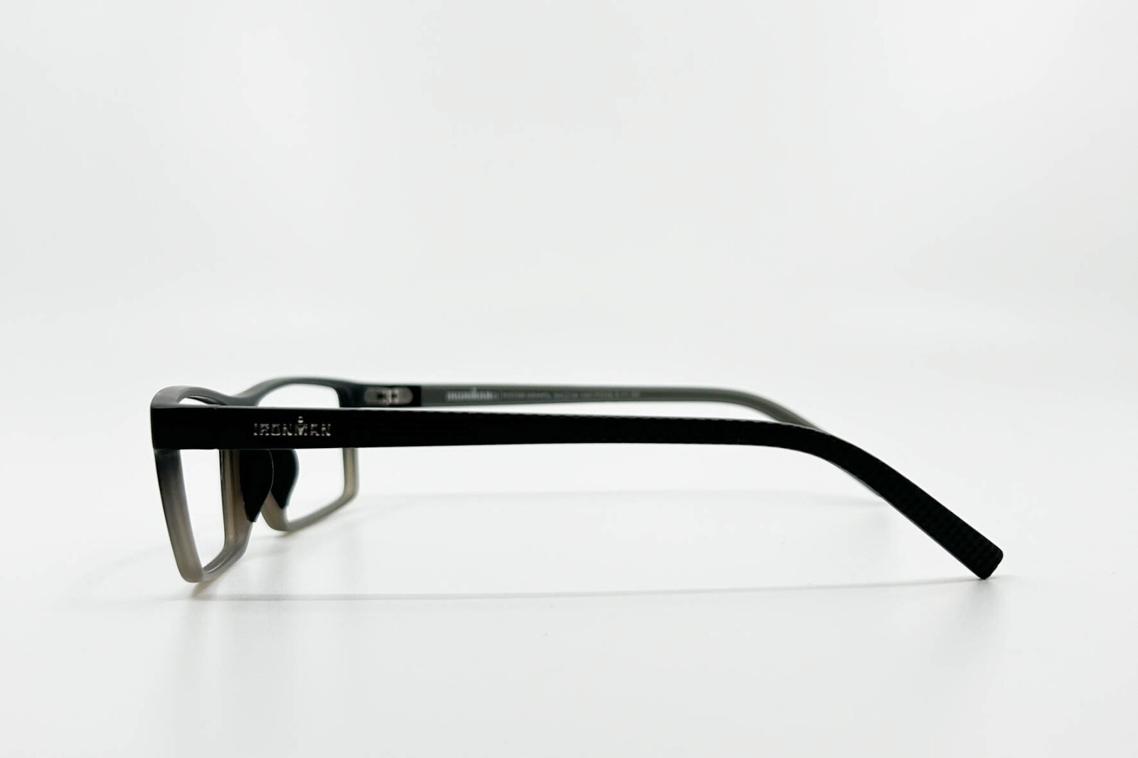 Foster Grant Ironman DG0622 IM2004 Eyeglasses Frames Mens 54-14-145 3651