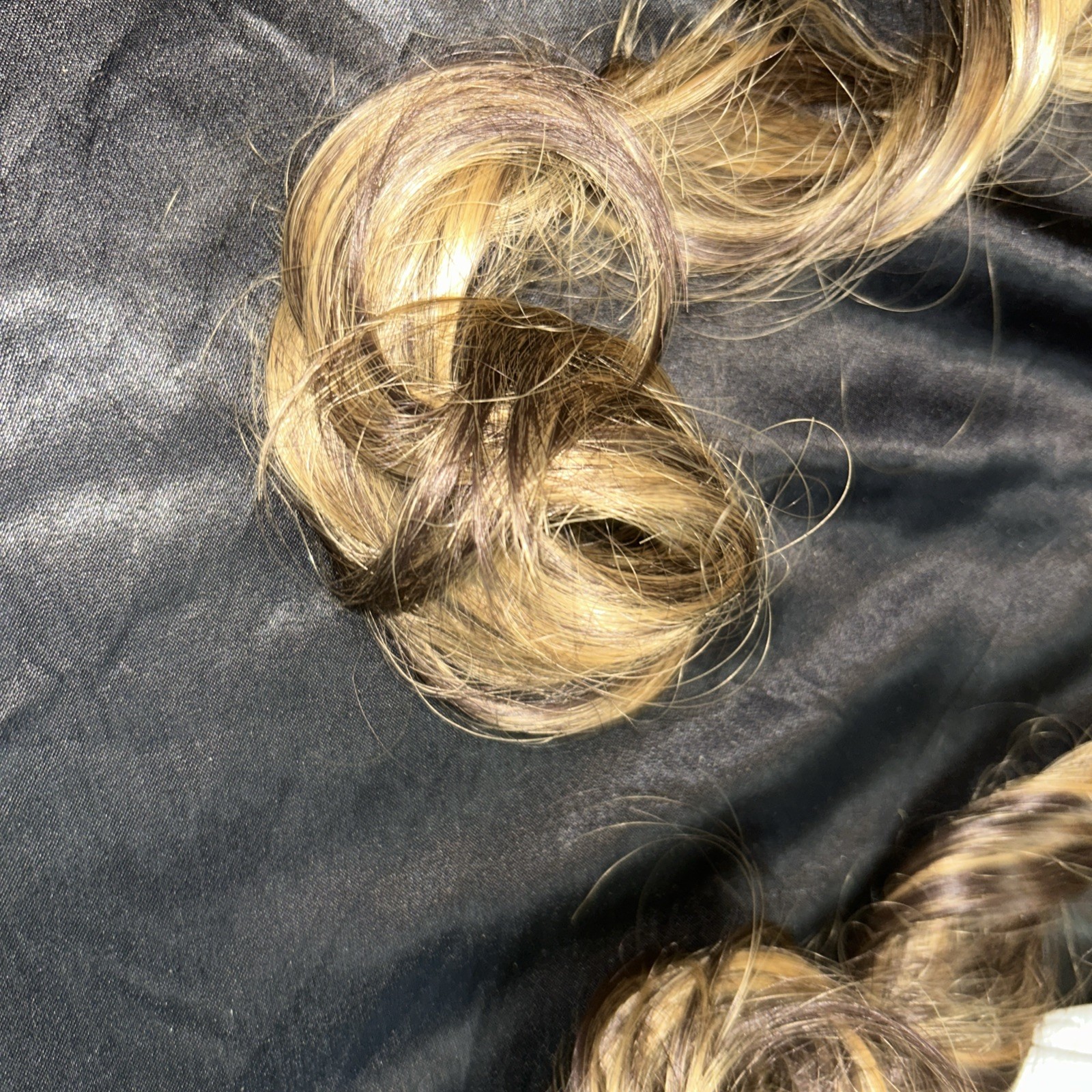 Lot Clip In Hair Extensions Brunette Blonde Streaks 24” Long 10 Clip In Pieces