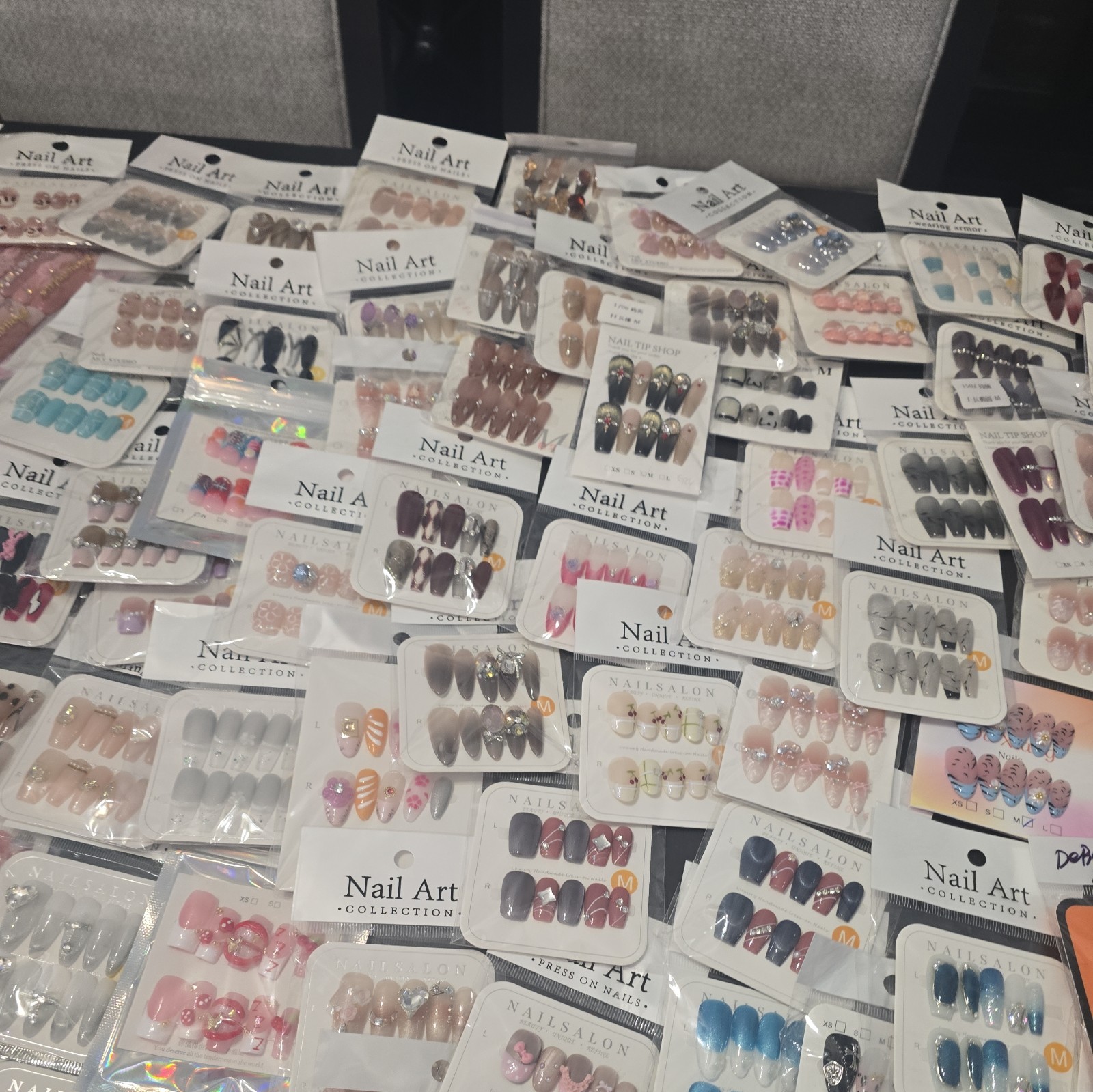 1 Random Package Of Size Medium Press On Nails