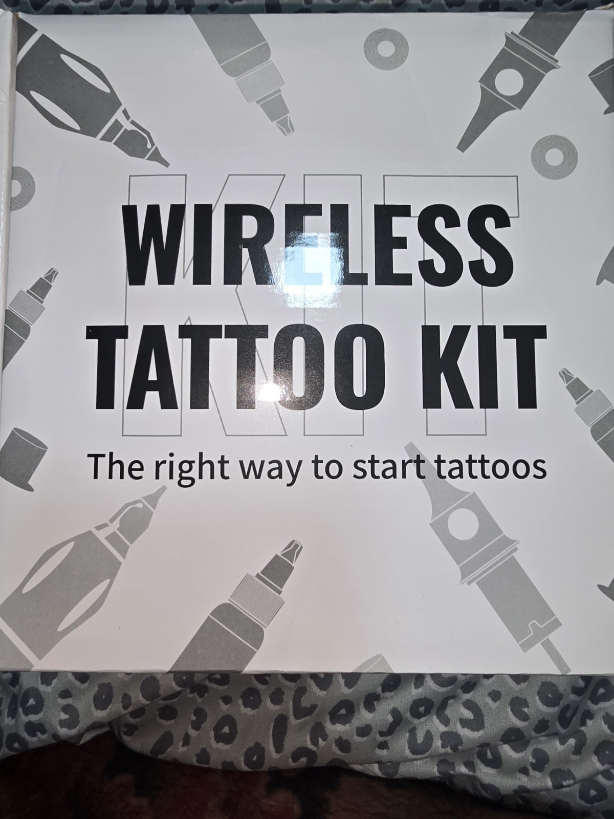 Wireless Tattoo Kit Set w/ Ink, Needles & Gloves, White/Black Plastic