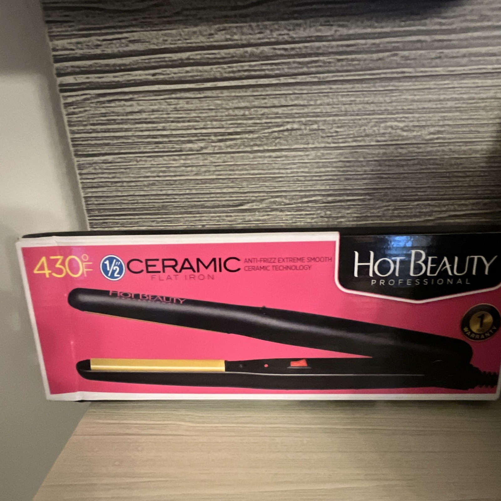 Hot Beauty Professional 1/2in Ceramic Flat Iron 430°F Anti-Frizz Black
