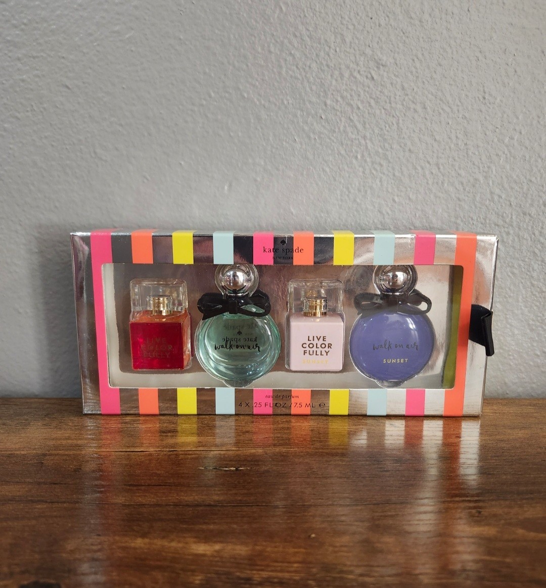 Women’s miniature perfumes