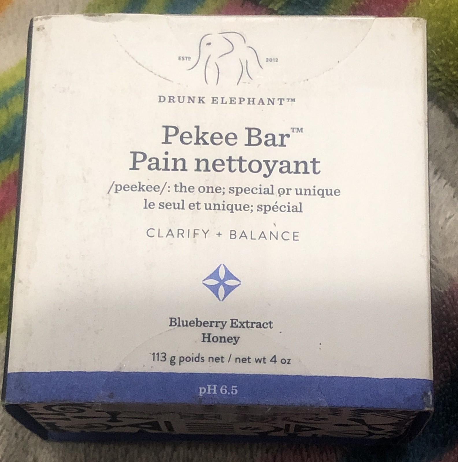 Drunk Elephant Pekee Bar – Multi-Tasking Face Wash and Moisturizing Bar Clean