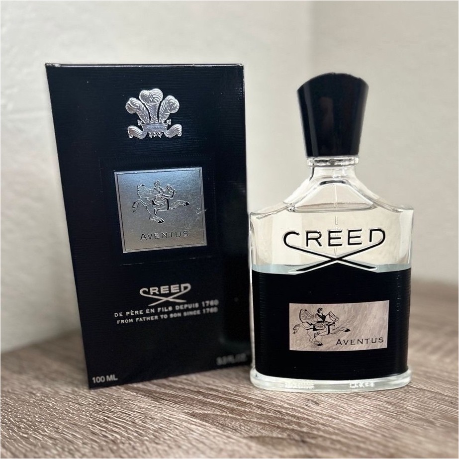 Creed Aventus Eau de Parfum Spray, Regular Size 100 mL / 3.3 fl oz