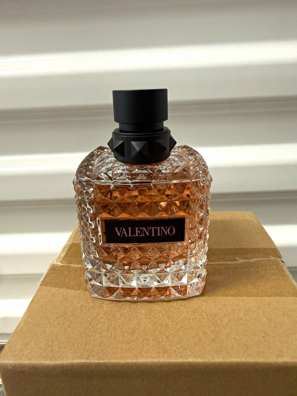 Valentino Donna Born in Roma Eau de Parfum Spray, Regular Size 1.7 fl oz