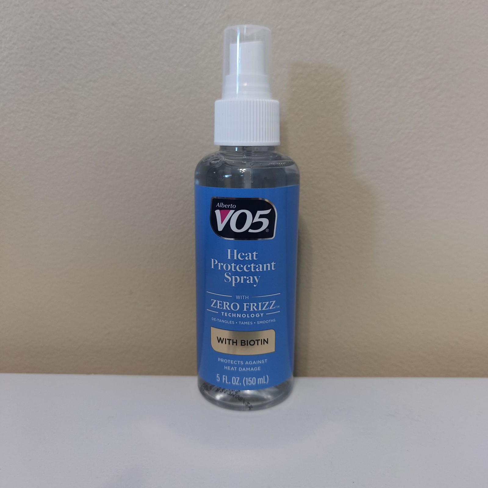 Alberto VO5 Heat Protectant Spray Zero Frizz Technology with Biotin 5oz